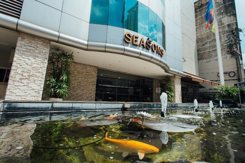 Seasons Siam Hotel Bangkok Bagian luar foto