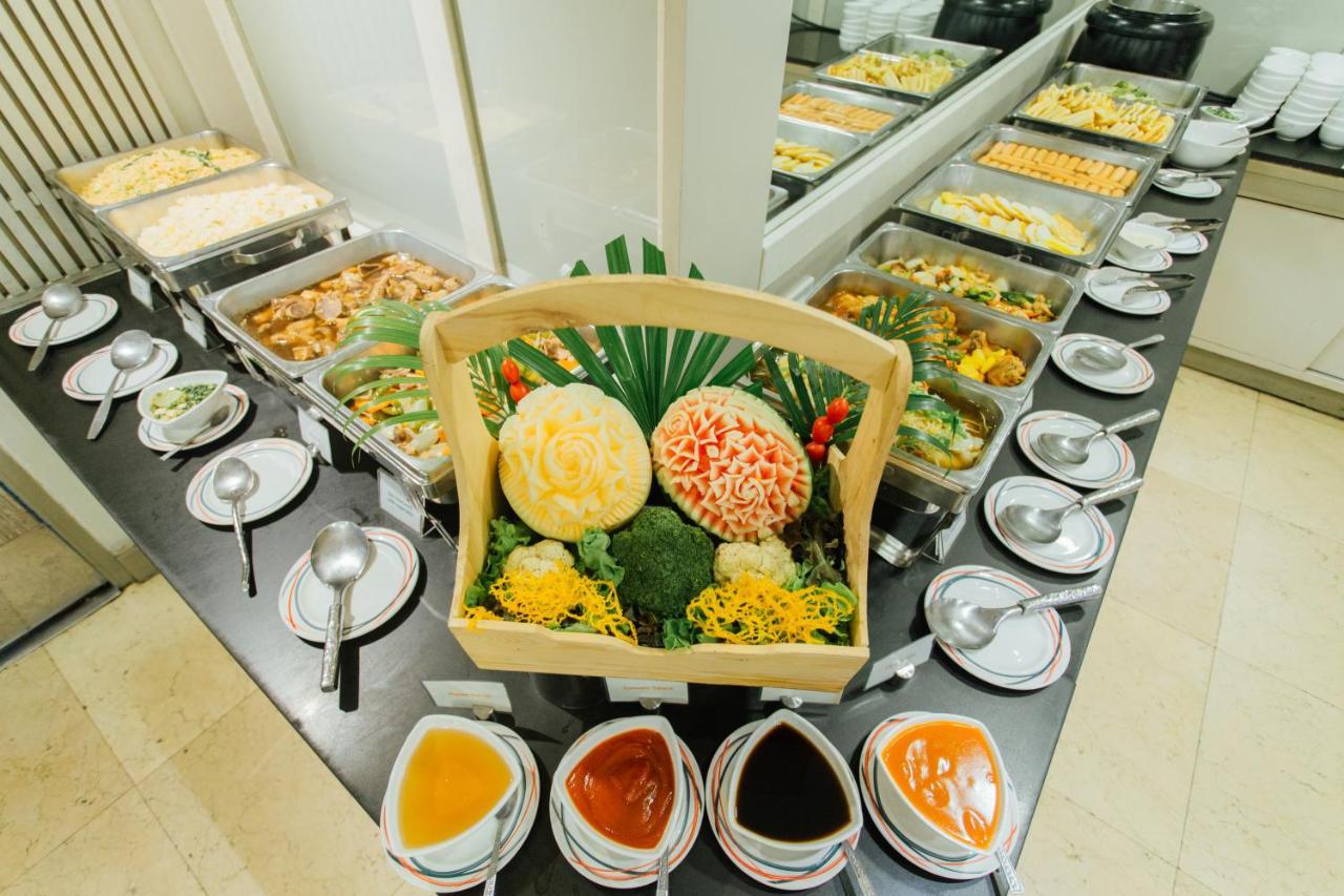 Seasons Siam Hotel Bangkok Bagian luar foto