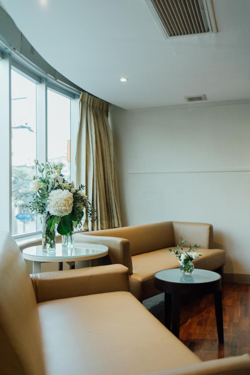 Seasons Siam Hotel Bangkok Bagian luar foto